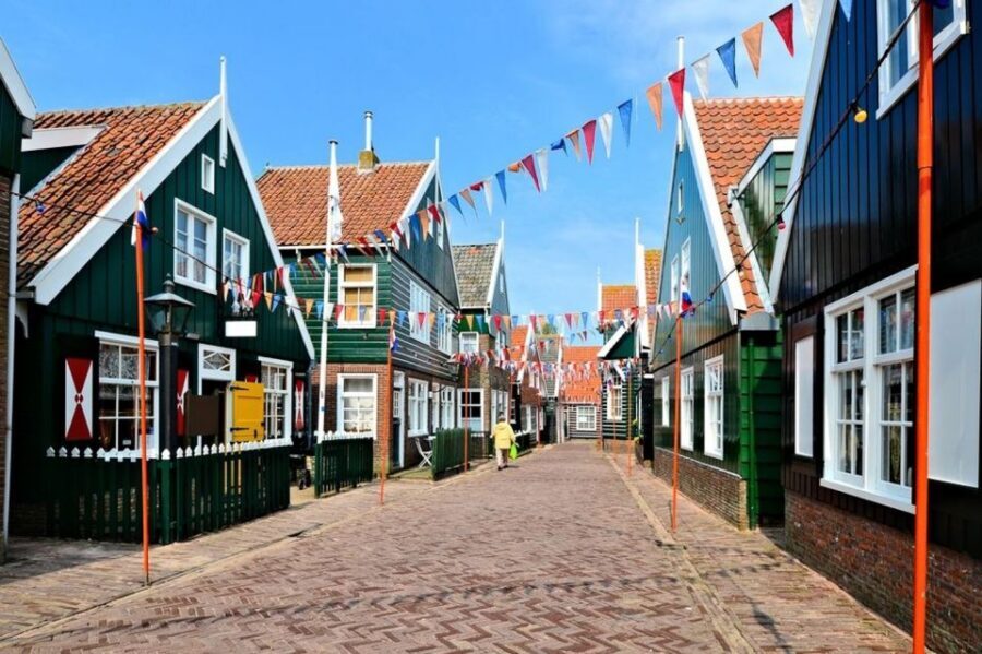 Amsterdam: Windmills, Edam, Volendam and Marken Private Tour - The Dutch Polders Lesson: Why the Windmills Make Sense