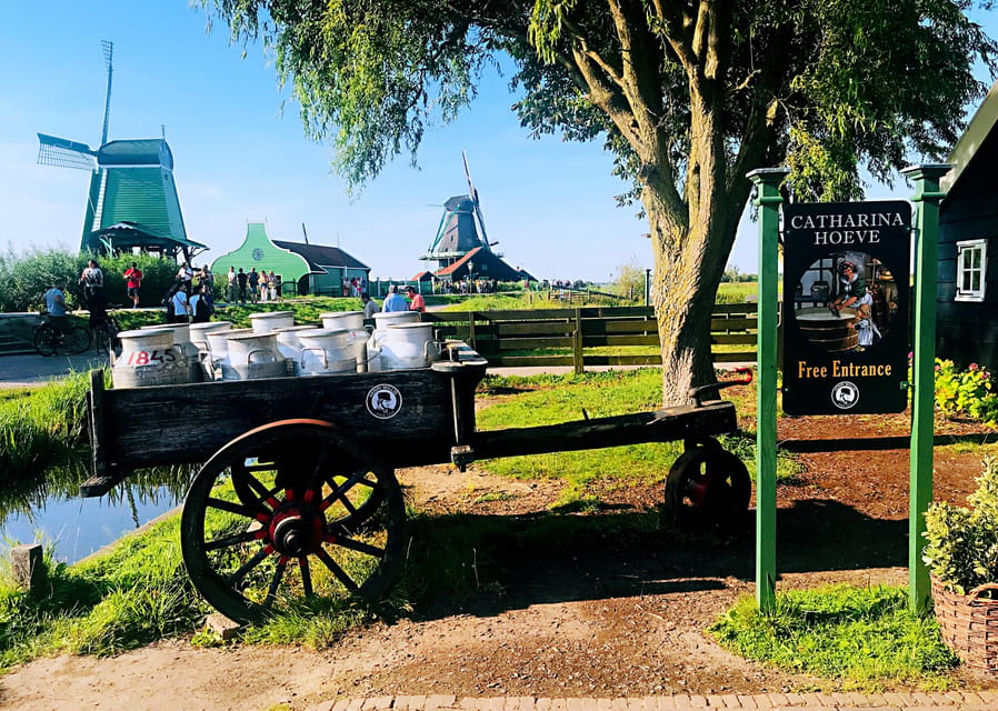 Amsterdam: Zaanse Schans and Giethoorn Day Trip with Cruise - Giethoorn in 1 hour: what a canal boat cruise actually gives you