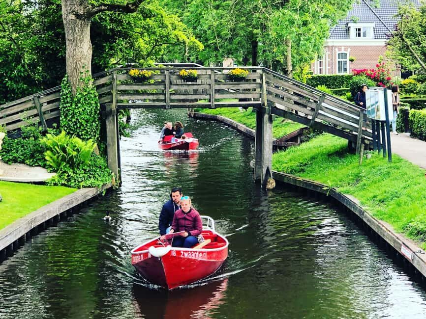 Amsterdam: Zaanse Schans and Giethoorn Guided Combo Tour - The Zaanse Schans stop: windmills, clogs, cheese, and shop-worthy time
