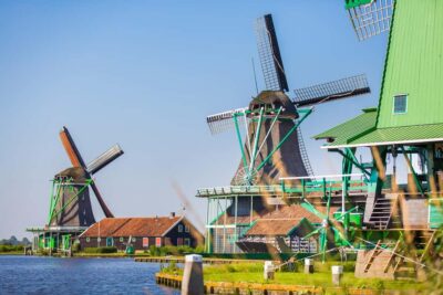 Amsterdam: Zaanse Schans, Marken, Volendam, & Edam Day Tour - Meeting at Amsterdam Centraal: start on time or you’ll feel it