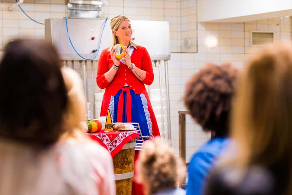 Amsterdam: Zaanse Schans, Marken, Volendam, & Edam Day Tour - Marken Express boat ride on IJssel Lake (all-in): the calm break you’ll appreciate