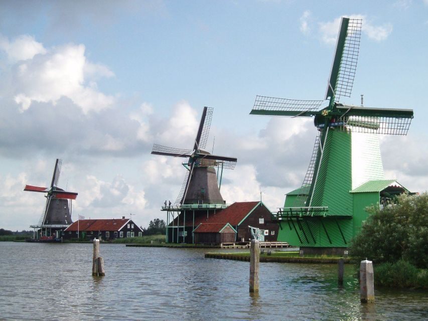 Amsterdam: Zaanse Schans Windmills Bike Tour with Guide - The guided ride: how the story sticks while you pedal