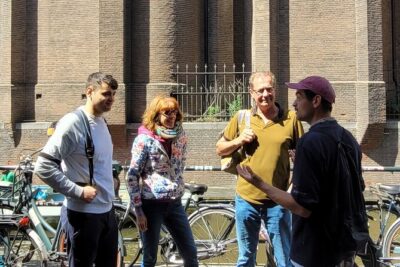 Anne Frank and Amsterdam Jewish History Walking Tour - Kattengat and Der Zilveren Spiegel: A Hiding Story in Plain Sight