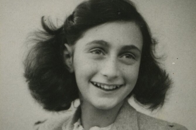 Anne Frank and the Jewish History of Amsterdam Private Tour - Portuguese Synagogue and the Jewish Historical Museum: where you start to make sense of Amsterdam’s Jewish presence