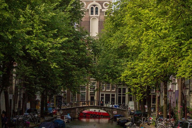 Anne Frank Private Bike Tour in Amsterdam - Passing the Dutch National Opera & Ballet: a visual breather