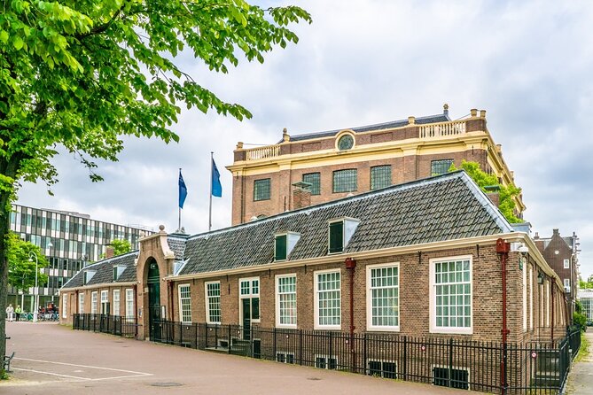 Anne Frank's Amsterdam Jewish History WWII Semi-Private 12ppl Max - Stop 4: Dam Square and the National Monument