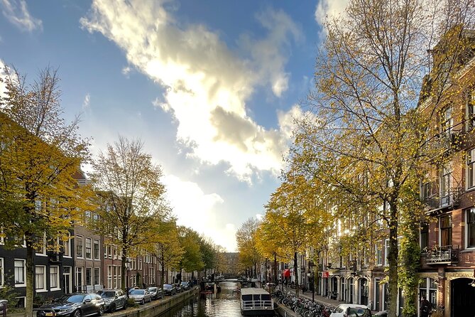 Anne Frank's Amsterdam Walking Tour - Guide quality: professional interpretation and extra details