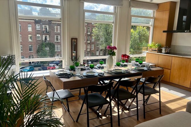 Authentic Italian Dinner in Cozy Canal Home in Amsterdam - Starter: bruschetta, Parmigiano, and meats from Molise