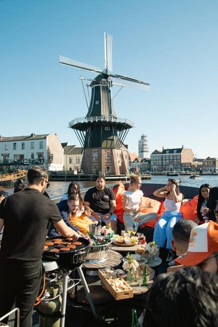 BBQ on Board Haarlem Cruise - Meeting at Nieuwegracht 80: where the evening starts