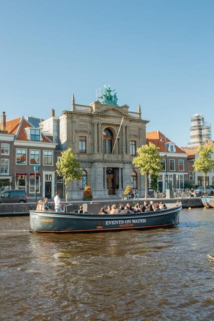 BBQ on Board Haarlem Cruise - A canal cruise that actually shows you Haarlem