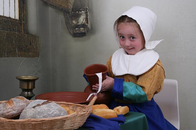 Become a Dutch Art Piece Photo Shoot in Amsterdam - Single Portrait - Dutch Master style, tight timing, real results