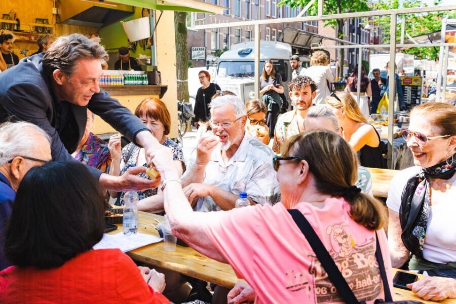 Boutique Dutch Food & History Tour with up to 8 guests only - Papeneiland Café Start Point: Easy Pace, About 2 Kilometers