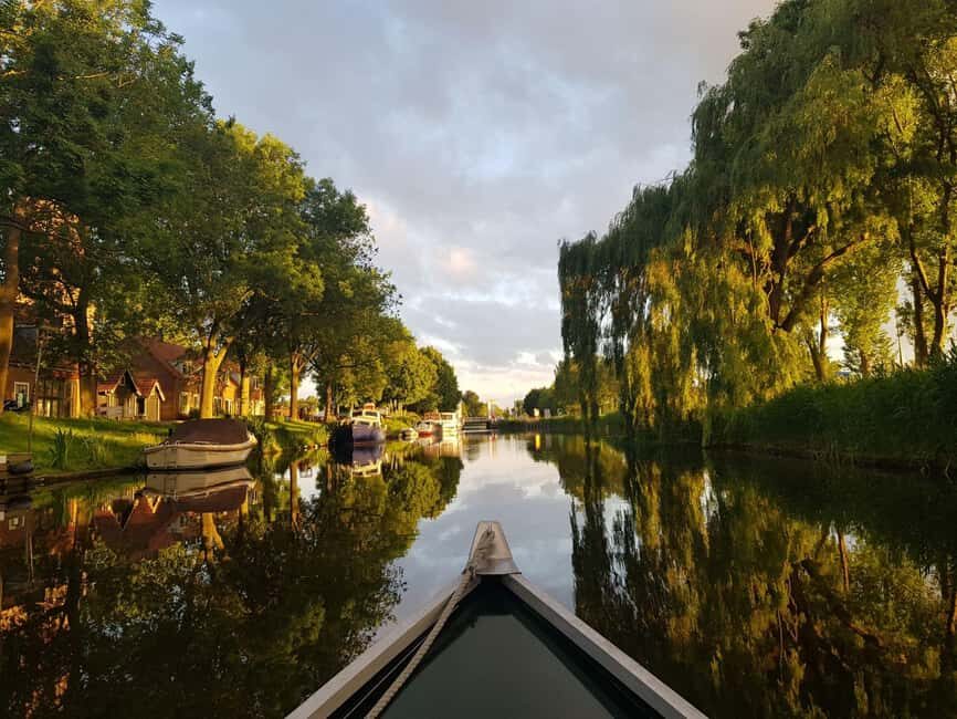 Broek in Waterland: Kayak Rental Close to Amsterdam - Price and value: $21 per person for quiet time near Amsterdam