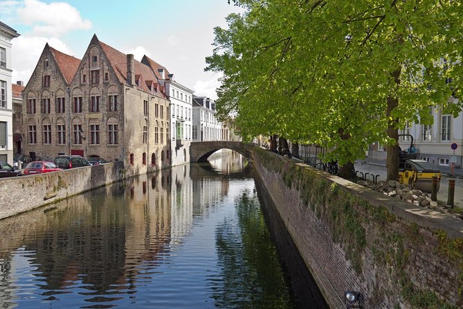 Bruges Day Trip from Amsterdam - The guided walk through Bruges: How the tour “feels” in real time