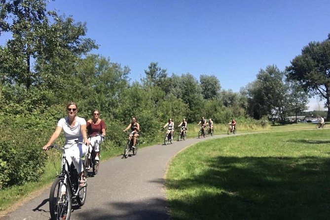 Cheese, Canals & Windmill Countryside E-Bike Tour Amsterdam - Zunderdorp and Ransdorp: Small Villages, Real Scale