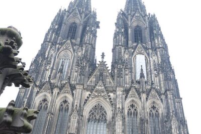 Cologne Small-Group Day Tour from Amsterdam - Cologne Cathedral and the Christmas market right next door