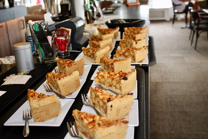 Countryside Fishermen Villages & Cheese E-bike Tour - Jacobs Hoeve Cheese Farm by Henri Willig: tasting with context
