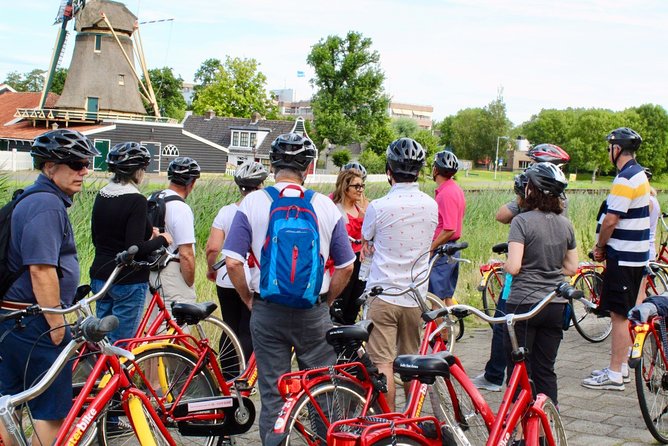 Countryside Fishermen Villages & Cheese E-bike Tour - The final Waterland village pass: small houses, small scale