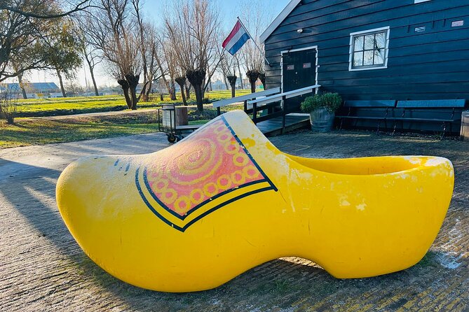 Day Trip to Zaandam Lego Village, Zaanse Schans and Giethoorn - Giethoorn’s Little Venice: Boat Cruise Plus Free Time to Explore