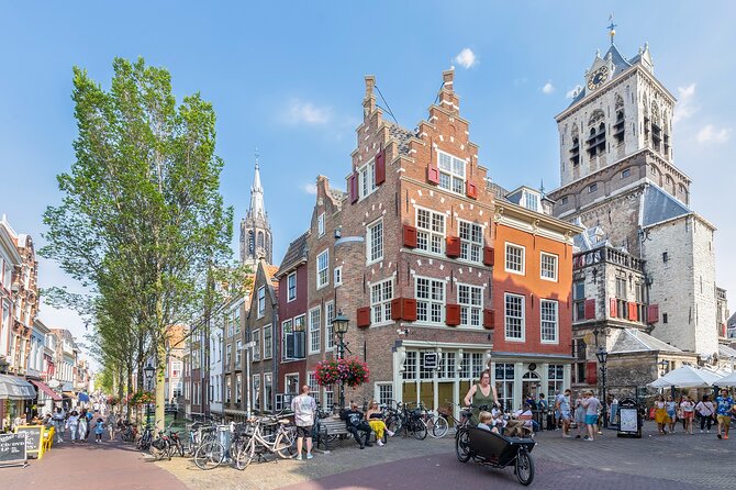 Delft: City Walk with Audio Guide in 7 Languages on your Phone - Vermeer, Royal House, and Delft Blue Pottery Stops