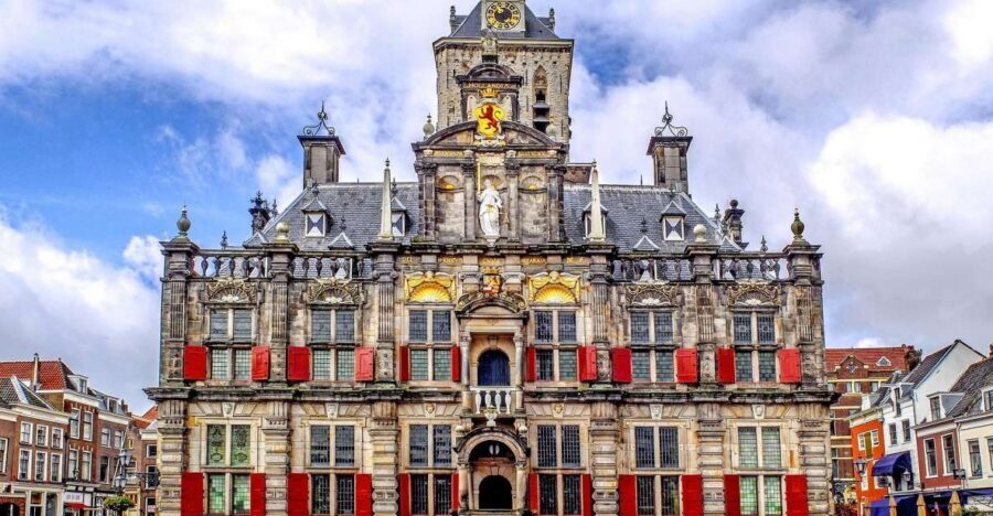 Delft: Guided Walking Tour - Delft Blue pottery: how to see the craft, not just buy a souvenir