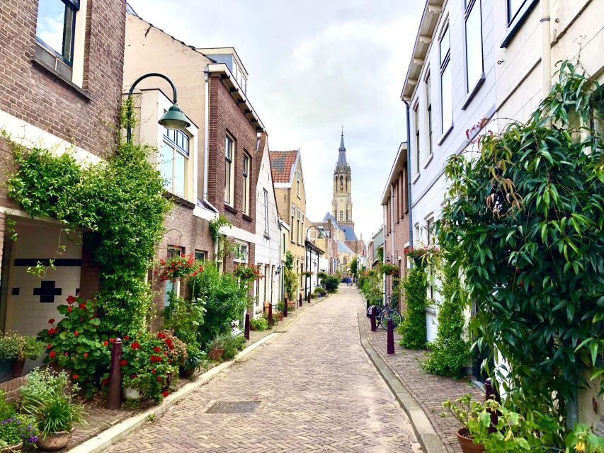 Delft: Private Historical and Cultural Guided Walking Tour - Canals, Bridges, Alleys, and Courtyards: The Delft You Actually Want to Photograph