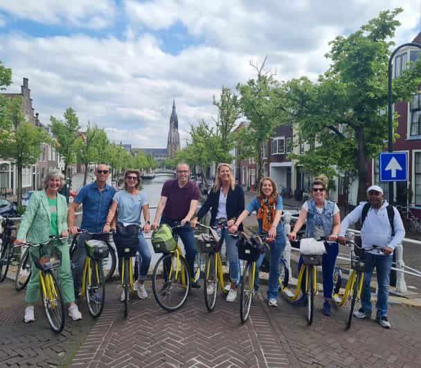 Delft - Step/scootertour in and around the city - Markt to New Church to town hall: the Delft core, done right