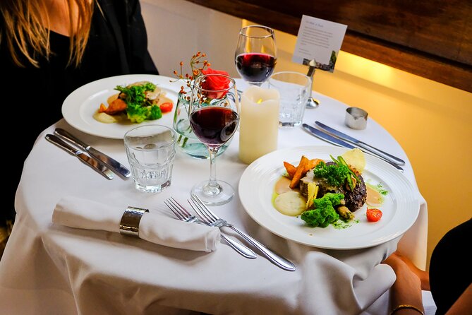 Dinner Canal Cruise Amsterdam: 3-Course Dinner Included - Practical tips to get the best seats and the best night
