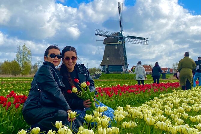 Discover Holland’s Beautiful Tulip Fields with an Expert Guide - Onderdijk lunch: Dutch village rhythm, Geradus Majella church nearby