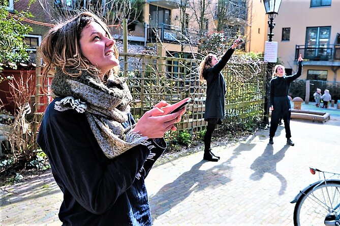 Discover The Hague's scenic courtyards in an Outside Escape game! - A 2 km courtyard hunt that feels practical, not touristy