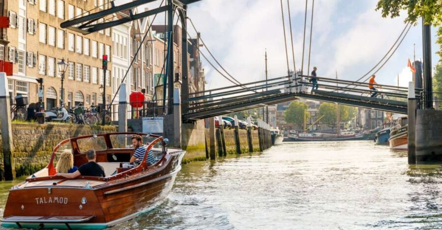 Dordrecht: City Walking Tour with Boat Ride - Why this Dordrecht walk + boat combo works