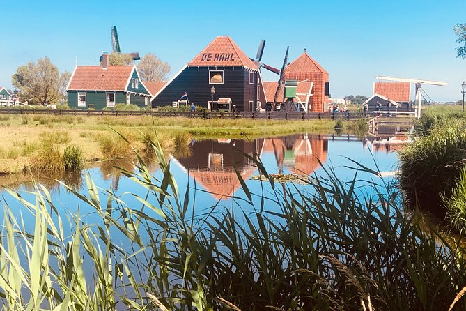 Dreamy Dutch Villages Tour: Giethoorn, Zaanse Schans & More - Zaanse Schans: windmills, green houses, and the story behind the polders