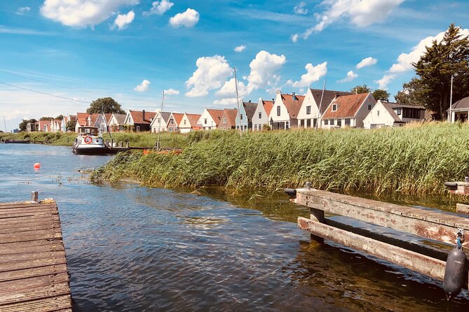 Dreamy Dutch Villages Tour: Giethoorn, Zaanse Schans & More - Durgerdam on the IJ lake: a quieter break with historic village vibes