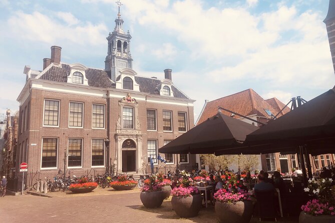 Dreamy Dutch Villages Tour: Giethoorn, Zaanse Schans & More - The guide makes the difference: Alex and the art of good pacing