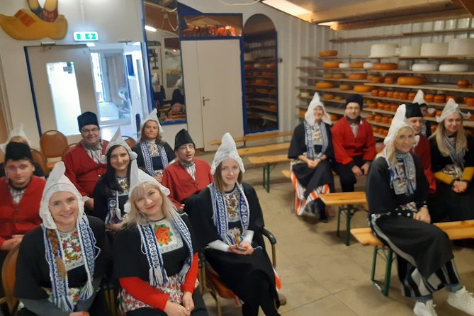 Dutch Experience in Volendam with Traditional Outfits - Why Volendam’s Simonehoeve feels like a shortcut to Dutch culture