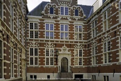 Dutch Golden Age: Private Tour of Amsterdam & Rembrandt's House - Amsterdam streets through the 1600s: what you actually learn first