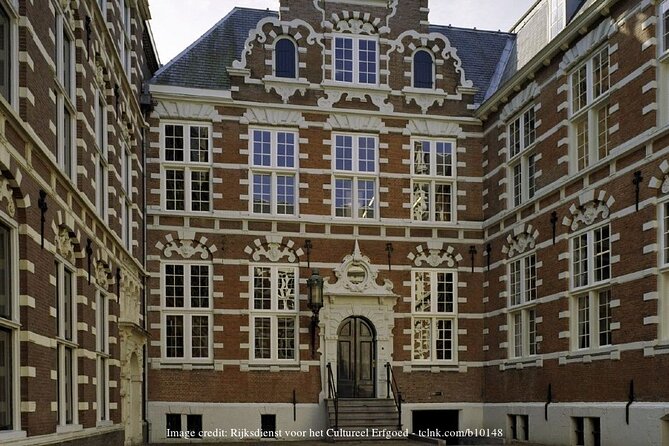Dutch Golden Age: Private Tour of Amsterdam & Rembrandt's House - Amsterdam streets through the 1600s: what you actually learn first