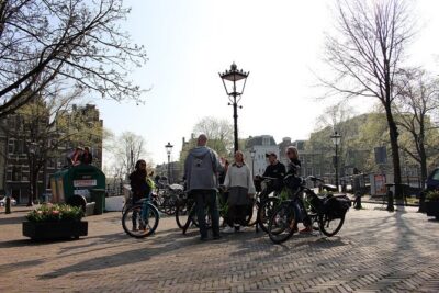 E-Bike Tour, Amsterdam's Highlights and Hidden Gems - Prinseneiland and the Jordaan: quieter streets with real character