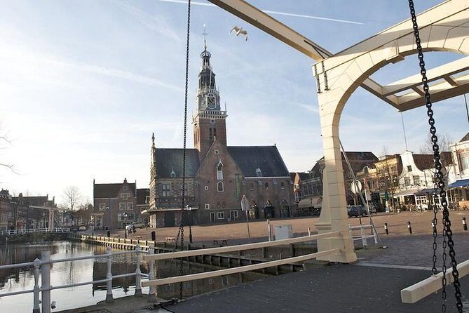 e-Scavenger hunt Alkmaar: Explore the city at your own pace - Timing in Alkmaar: start whenever you want, then pace like a local