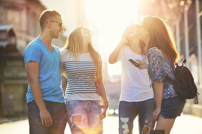 e-Scavenger hunt Almere: Explore the city at your own pace - The route experience: walking, clues, and real breaks