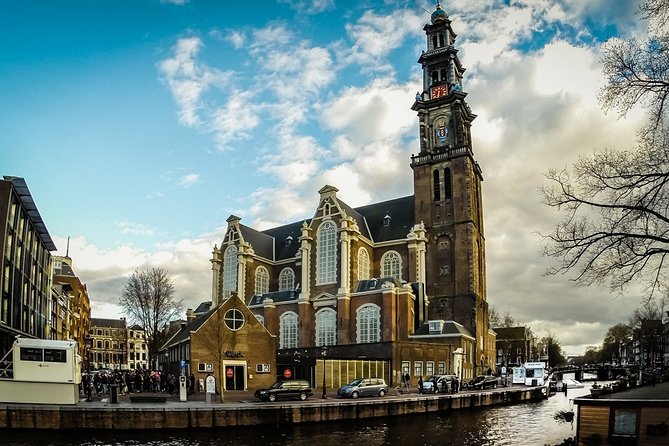 e-Scavenger hunt Amsterdam: Explore the city at your own pace - The 24/7, no time-limit format (and why it helps in Amsterdam)