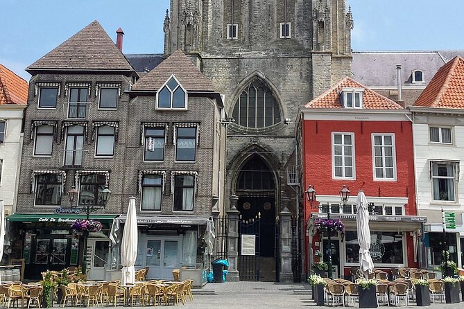 e-Scavenger hunt Bergen op Zoom: Explore the city - Het Markiezenhof: the palace stop that sets the tone