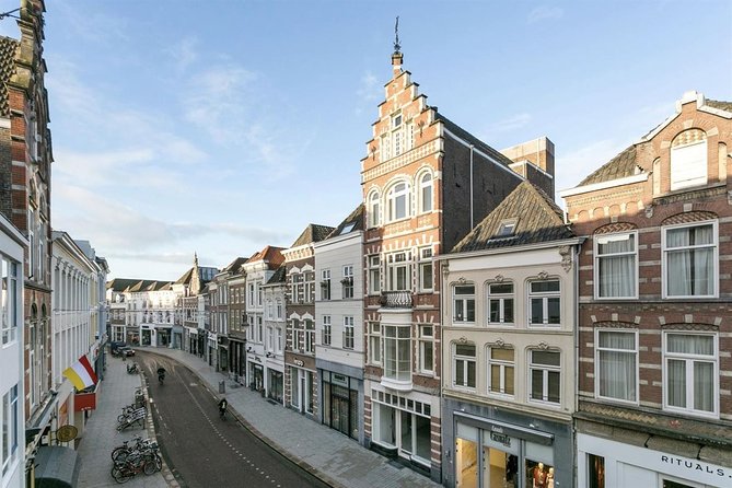 e-Scavenger hunt Den Bosch: Explore the city at your own pace - Den Bosch (the city stop): flexibility is the real feature here
