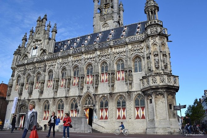 e-Scavenger hunt Middelburg: Explore the city at your own pace - Price and group value: $37.41 for up to 6