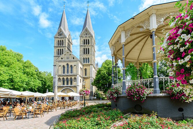 e-Scavenger hunt Roermond: Explore the city at your own pace - Roermond at walking speed, without a tour schedule
