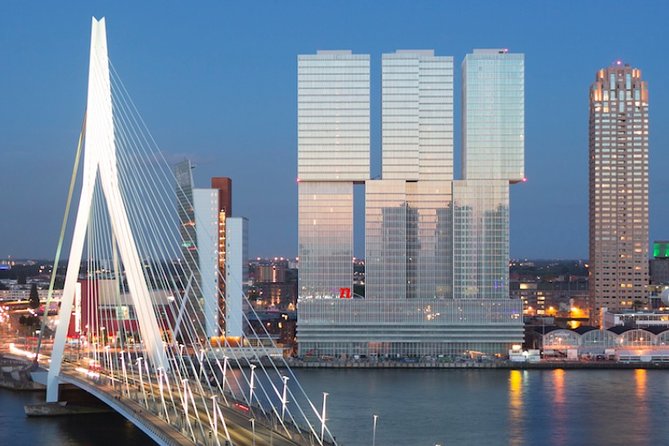 e-Scavenger hunt Rotterdam: Explore the city at your own pace - Getting around Rotterdam: transport plus walking reality