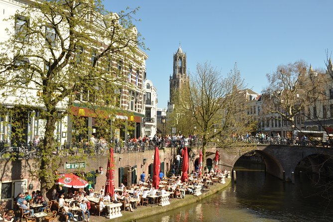 e-Scavenger hunt Utrecht: Explore the city at your own pace - Start at Domplein 20 and get walking fast