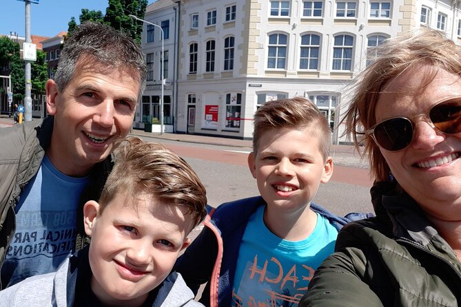 e-Scavenger hunt Zierikzee: Explore the city at your own pace - Starting at Oude Haven: The Walk Begins in the Port Heart