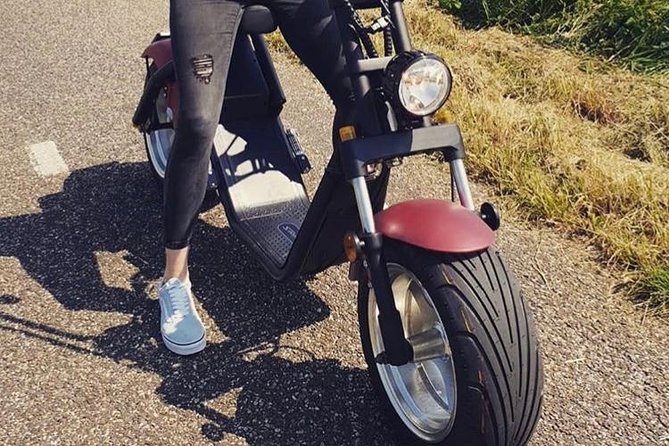 E-scooter rental Volendam - Countryside of Amsterdam - License and smart riding rules (so your day doesn’t stall)