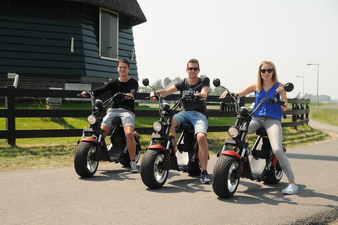 E-scooter rental Volendam - Countryside of Amsterdam - Monnickendam in about an hour: bronze-brick streets and a brewery stop